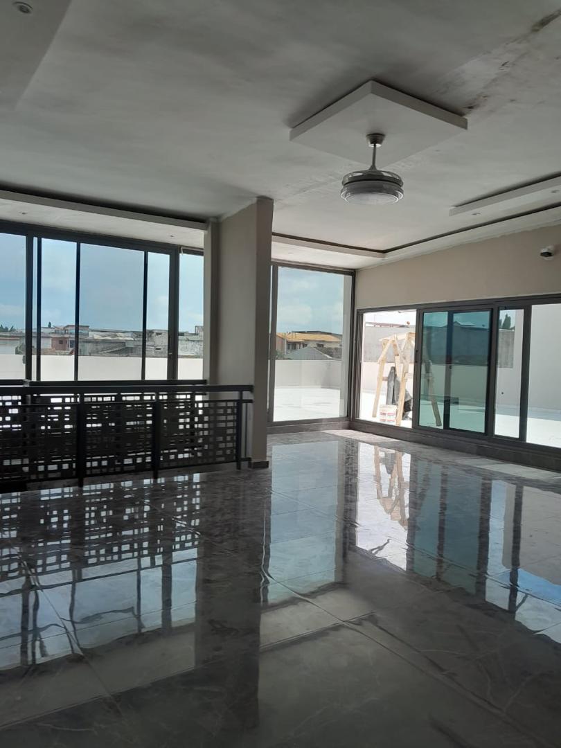 Villa duplex 11 pièces haut standing avec piscine – Cocody Riviera 3 Synacaci