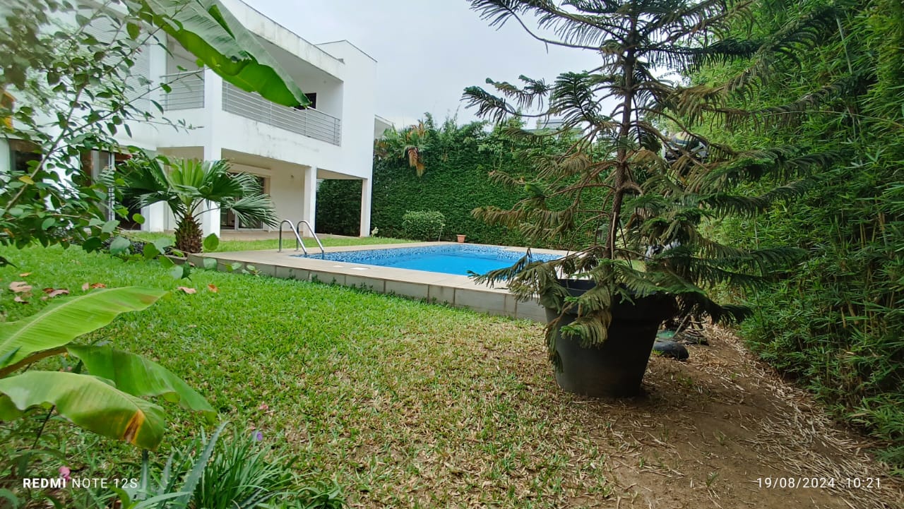 Villa Duplex Moderne de 6 pièces avec piscine à vendre – Riviera 4 M’Badon