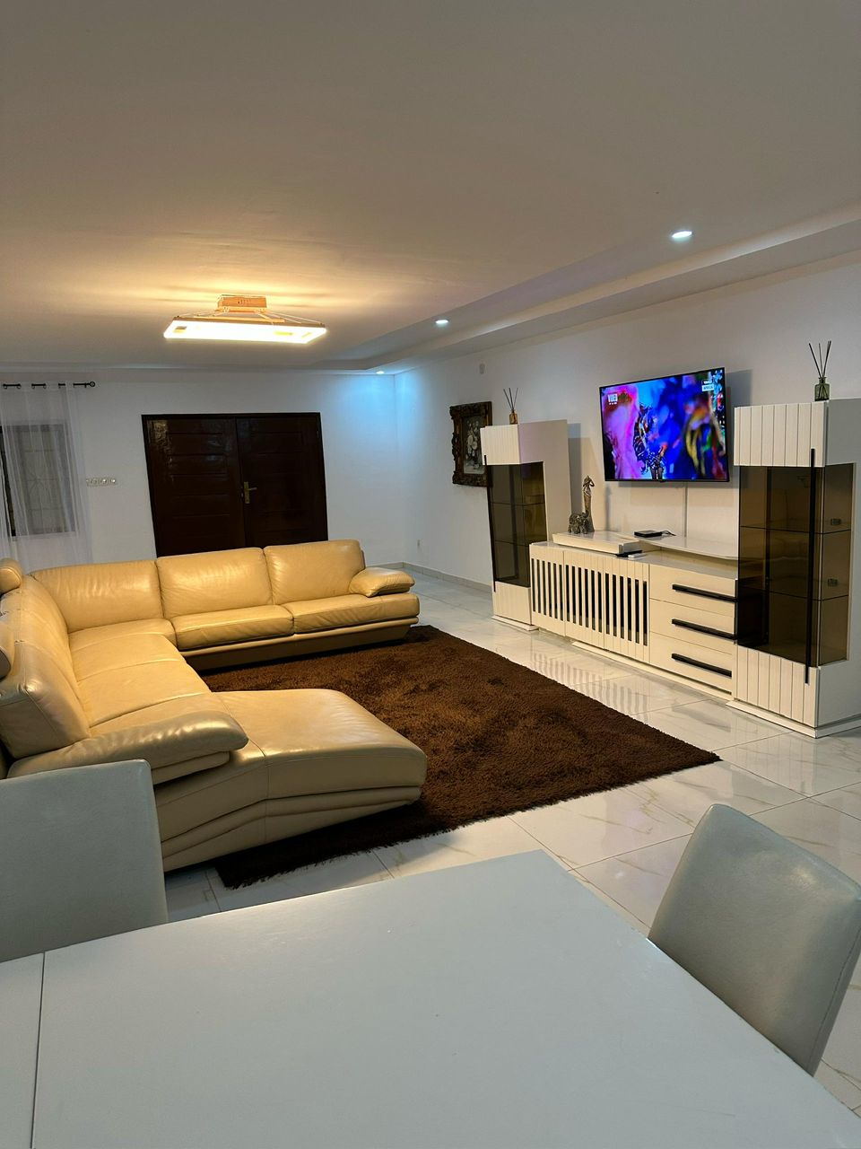 Villa Duplex Moderne de 6 pièces avec piscine à vendre – Riviera 4 M’Badon