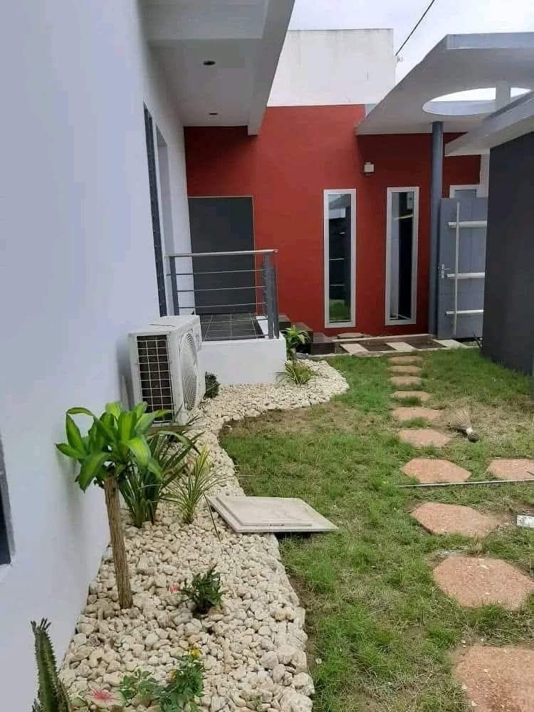 Villa Duplex de 6 pièces avec piscine à louer – Cocody Riviera 3
