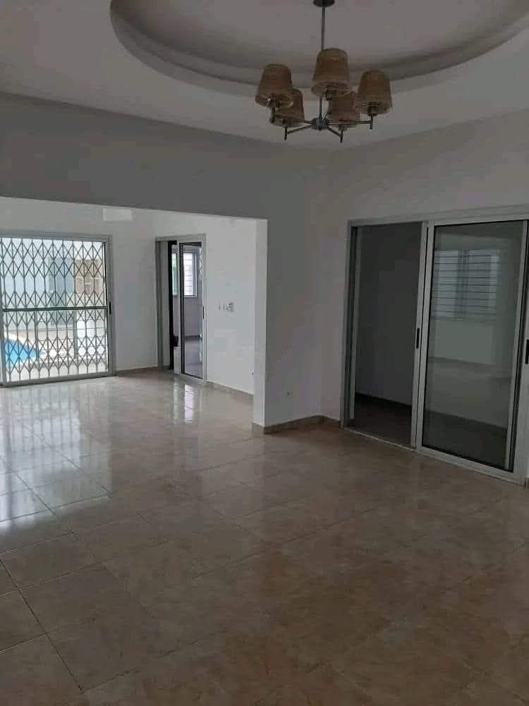Villa Duplex de 6 pièces avec piscine à louer – Cocody Riviera 3