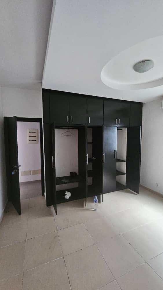 Villa Duplex de 6 pièces avec piscine à louer – Cocody Riviera 3