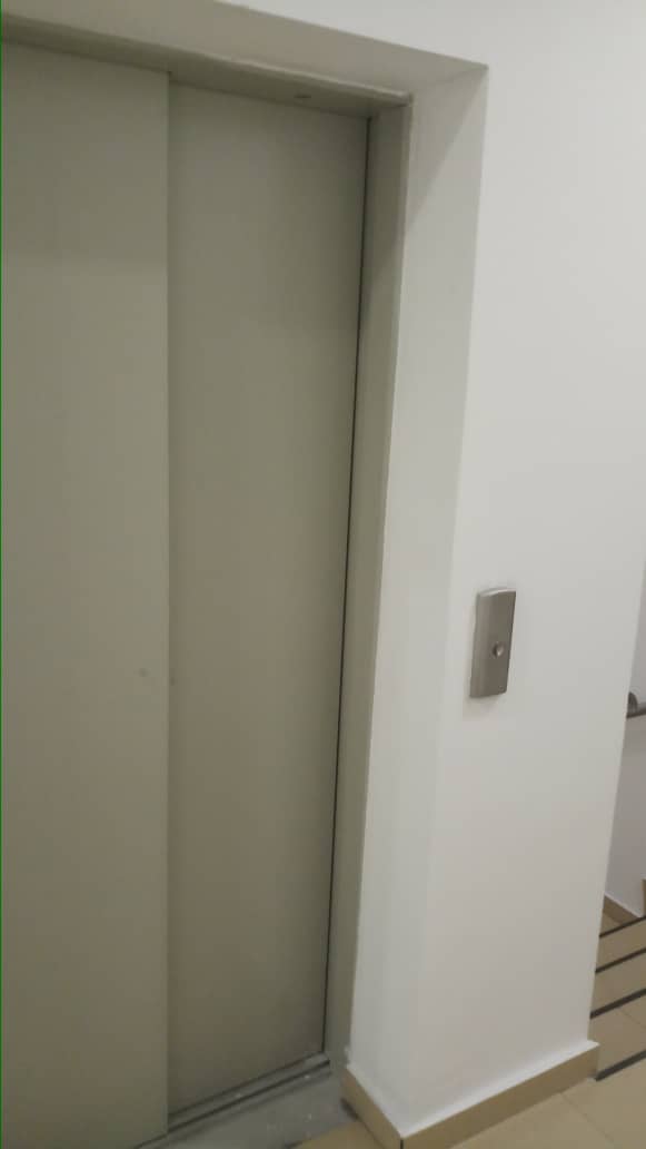 Immeuble R+4 haut standing à louer ou vendre – 2 Plateaux Polyclinique