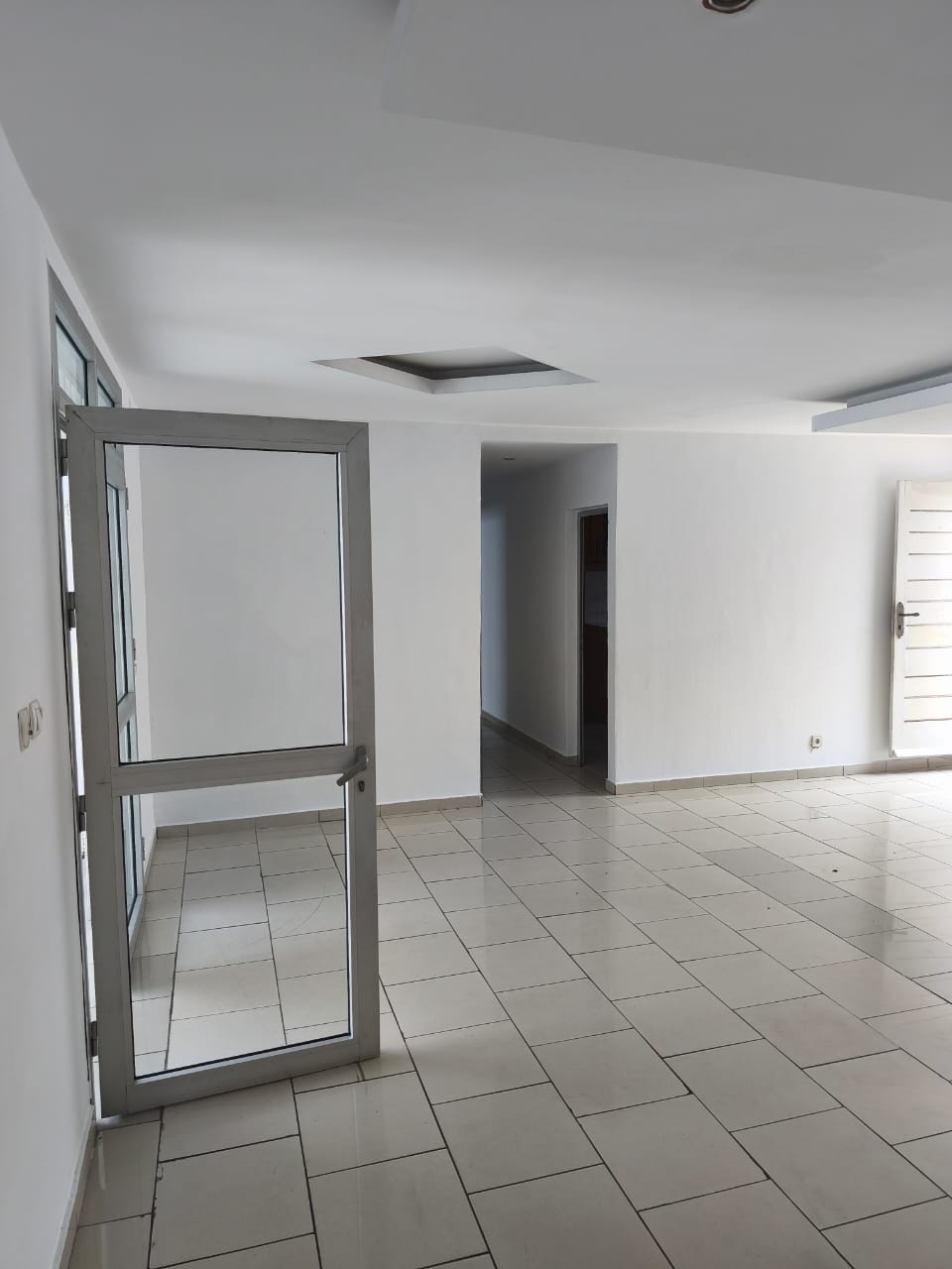 Villa basse 4 pièces avec dépendance en vente – Riviera Golf, Cité Les Jardins