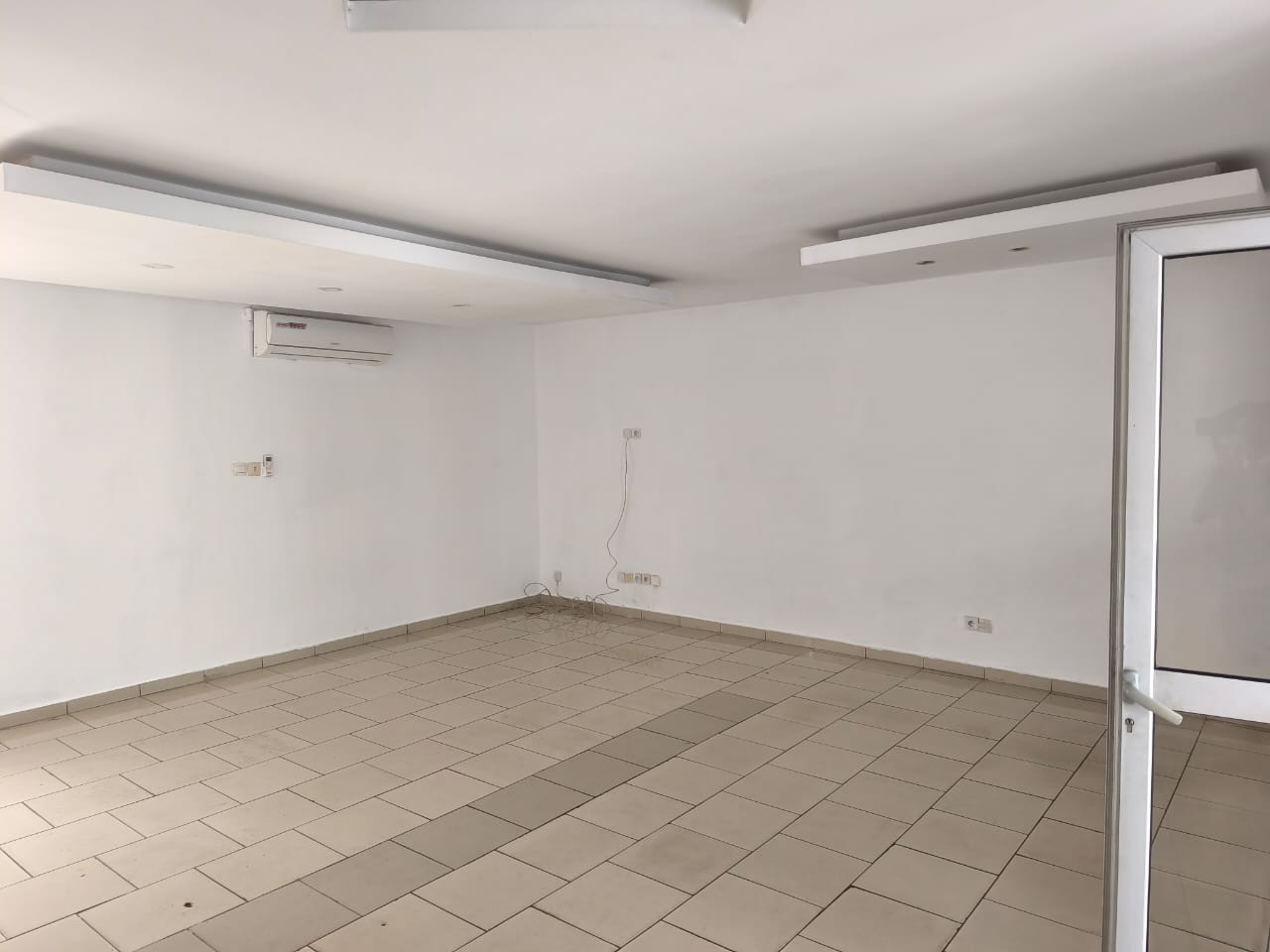 Villa basse 4 pièces avec dépendance en vente – Riviera Golf, Cité Les Jardins