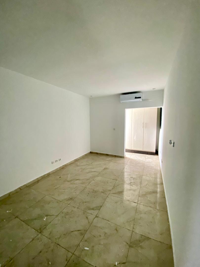 Appartement 3 Pièces à Louer – Faya Laurier 9 (près de Coqivoire)