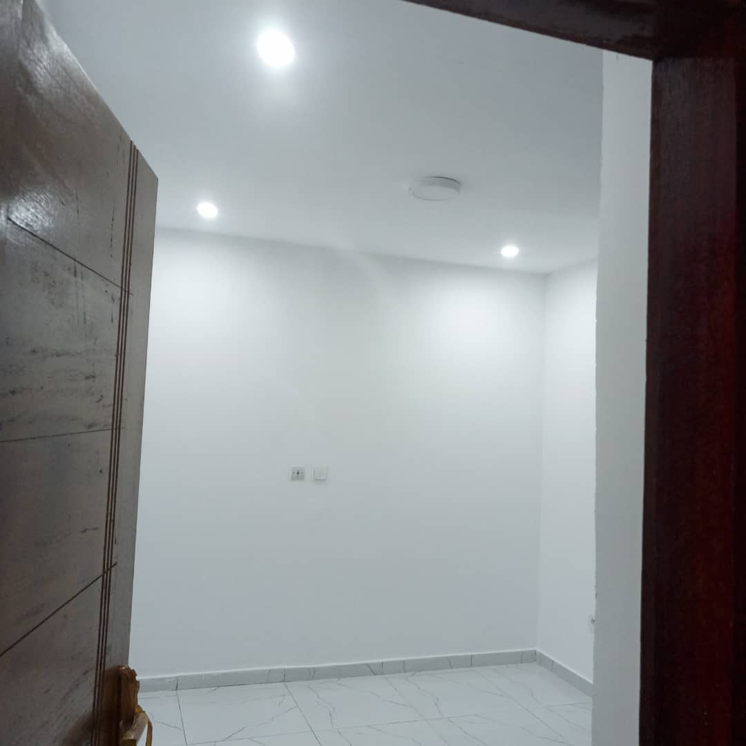 Villa Basse en Vente – Cocody Centre Mermoz