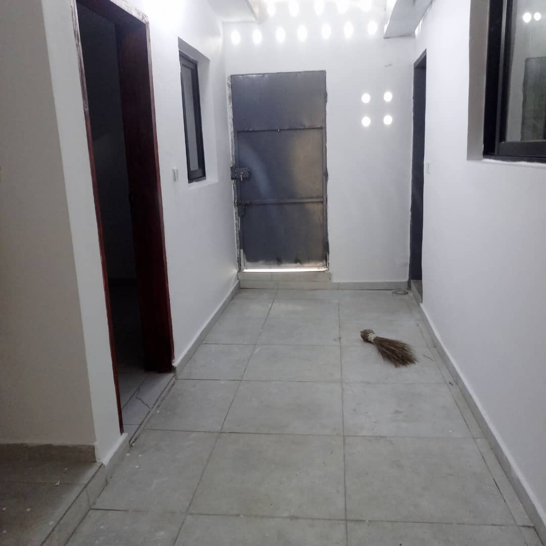 Villa Basse en Vente – Cocody Centre Mermoz