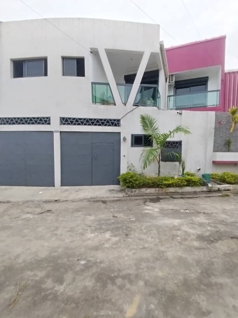 Duplex 4 Pièces à Louer – Riviera Bonoumin (Cité Oscarines 3)