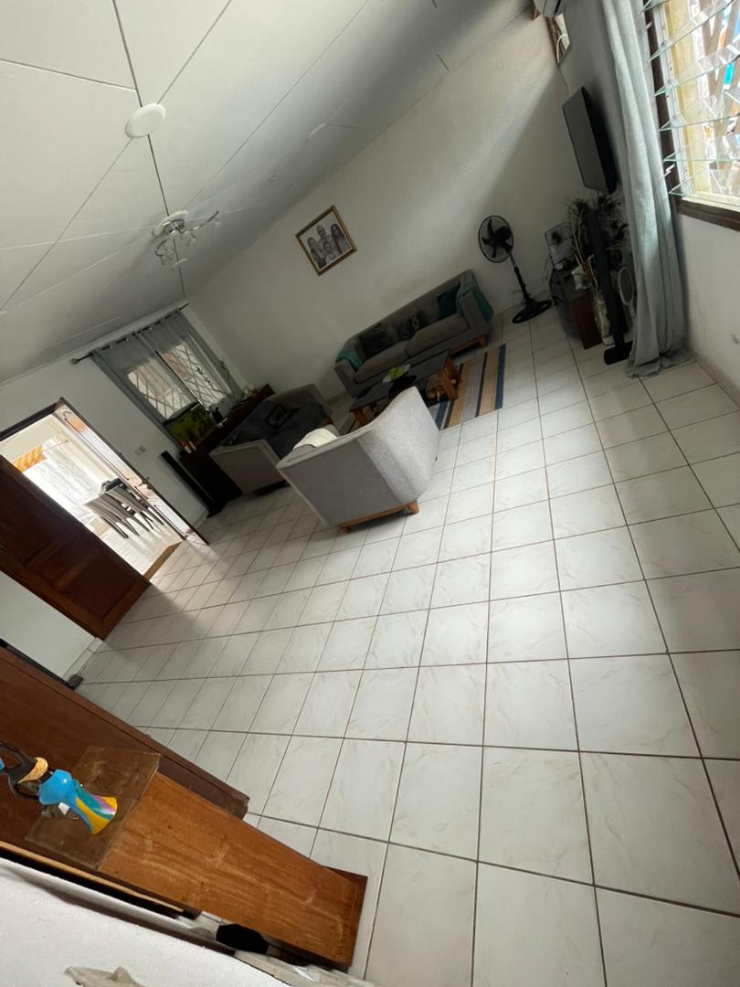 Villa Basse Moderne de 4 Pièces + 3 Dépendances avec Grand Parking et Jardin – Riviera Jardin