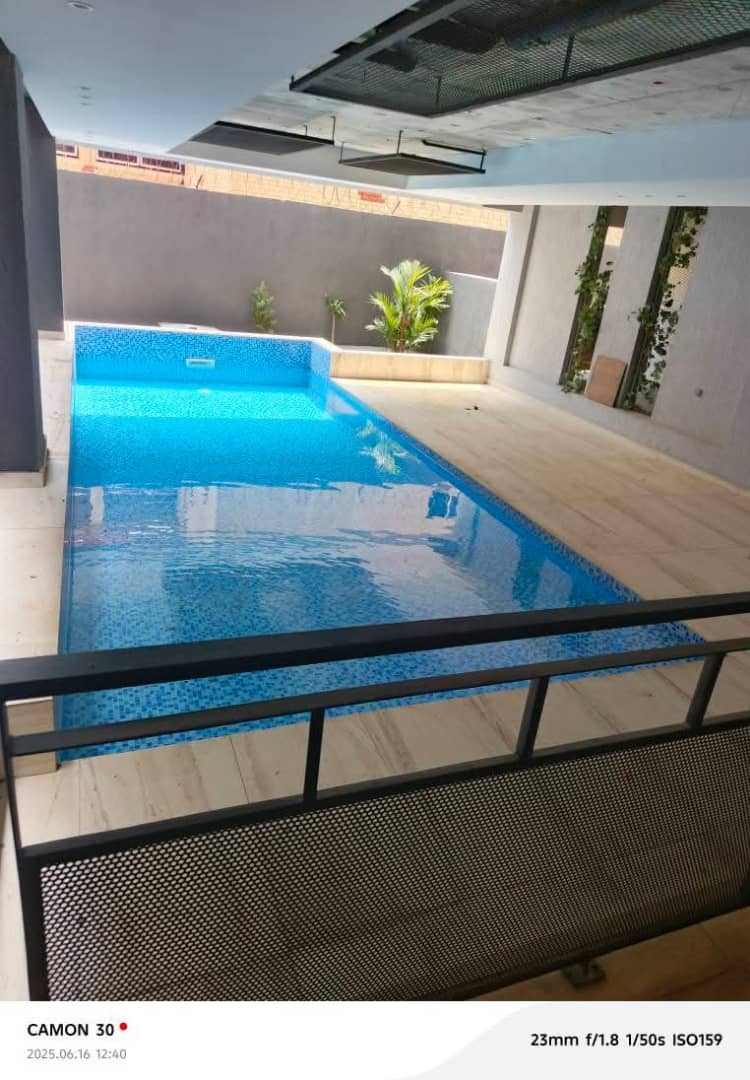 Appartements Neufs 5 Pièces – 4 Chambres Autonomes, Piscine, Salle de Sport & Parking Souterrain – Cocody Riviera 4 M’Badon