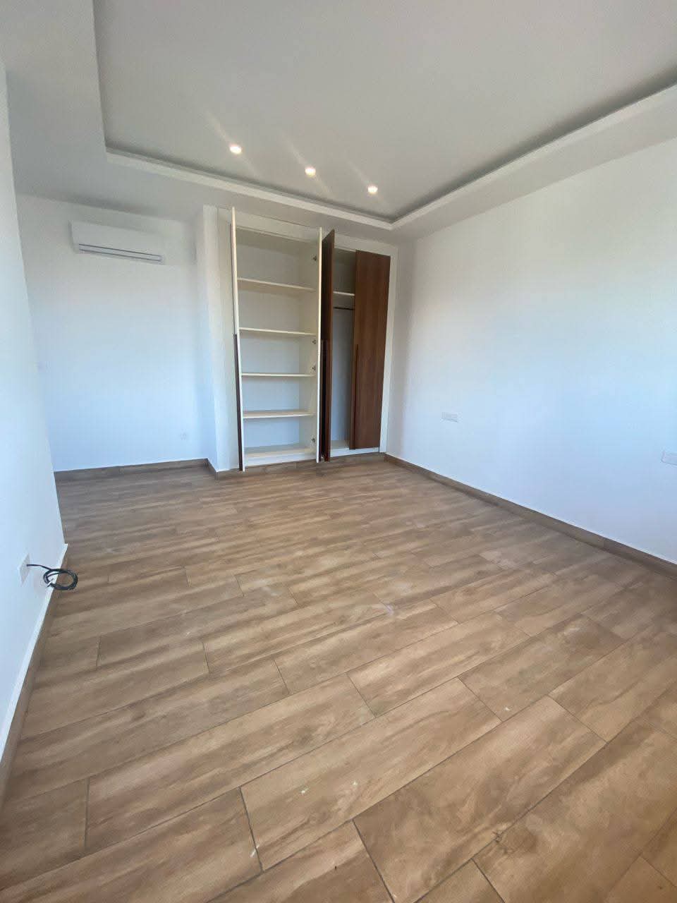 Appartements Neufs 5 Pièces – 4 Chambres Autonomes, Piscine, Salle de Sport & Parking Souterrain – Cocody Riviera 4 M’Badon