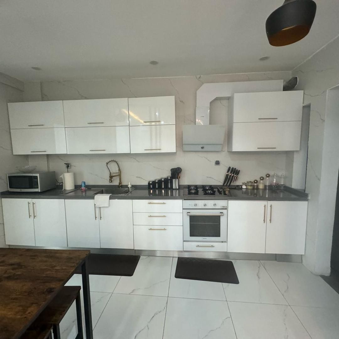 Appartement Haut Standing F4 avec Ascenseur – Cocody 2 Plateaux, Polyclinique / Boulevard Latrille