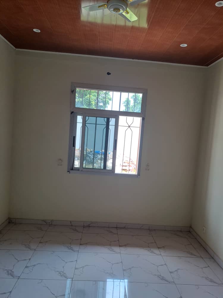 Location d'une villa basse de 4 pièces à la Riviera Jardin