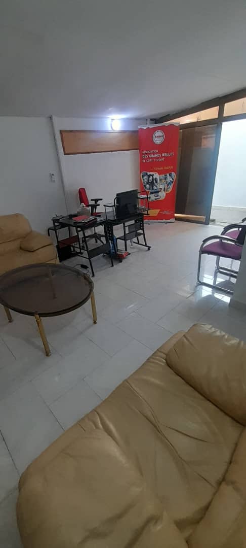 Villa 4 pièces à louer – idéale pour habitation ou bureaux