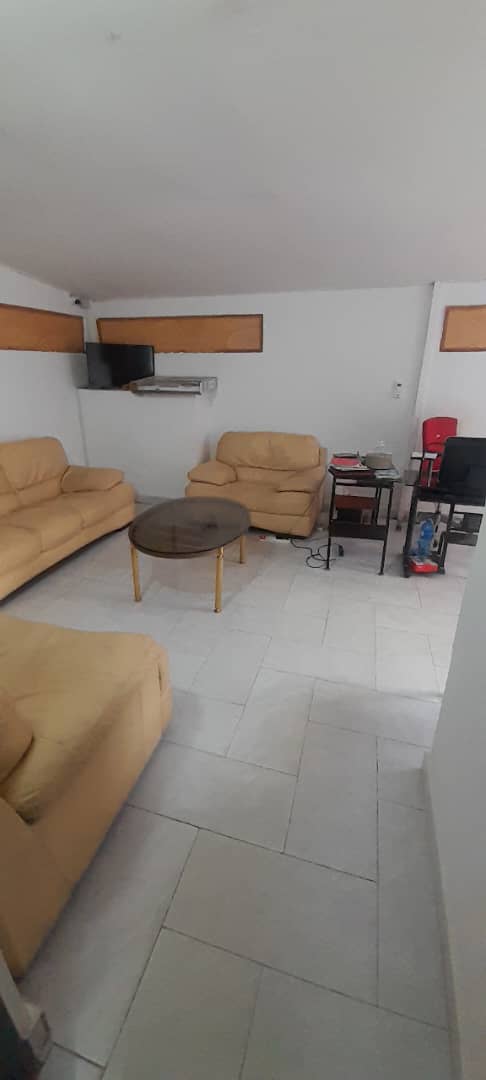 Villa 4 pièces à louer – idéale pour habitation ou bureaux