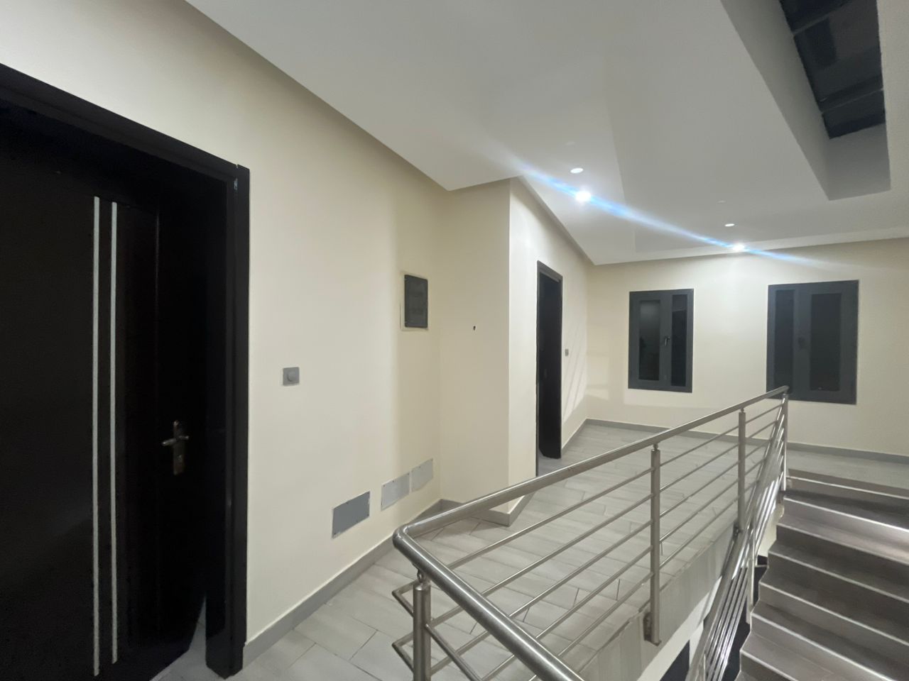 Duplex 5 Pièces Haut Standing à Louer – Cocody, derrière la Cité Les Acacias