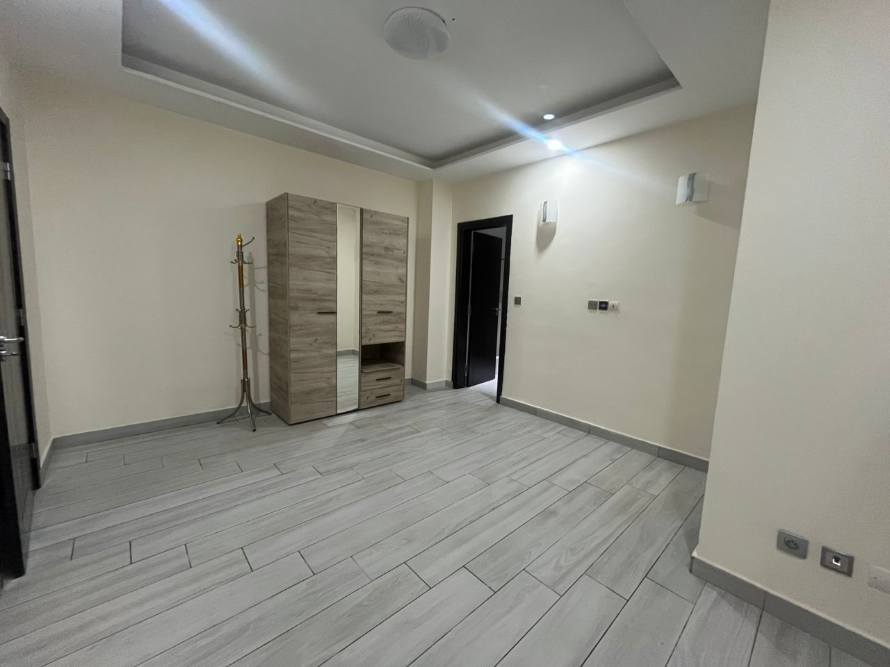Duplex 5 Pièces Haut Standing à Louer – Cocody, derrière la Cité Les Acacias