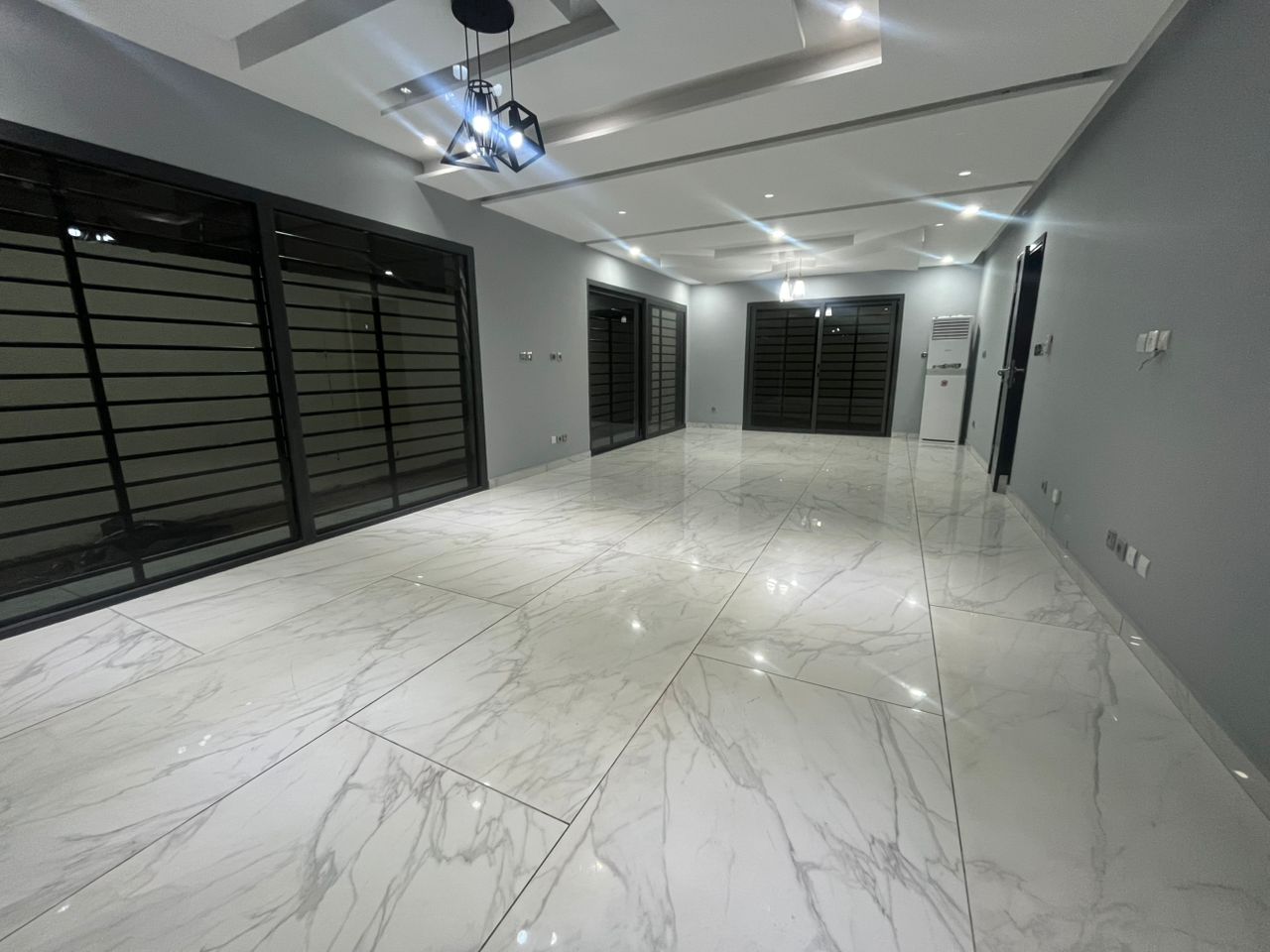 Duplex 5 Pièces Haut Standing à Louer – Cocody, derrière la Cité Les Acacias