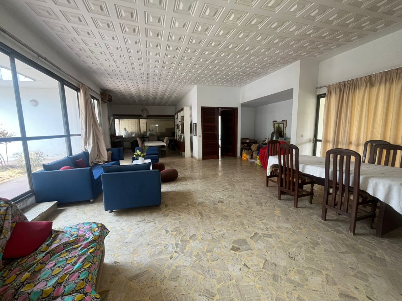 Villa Basse 7 Pièces avec Grand Jardin | Cocody Centre