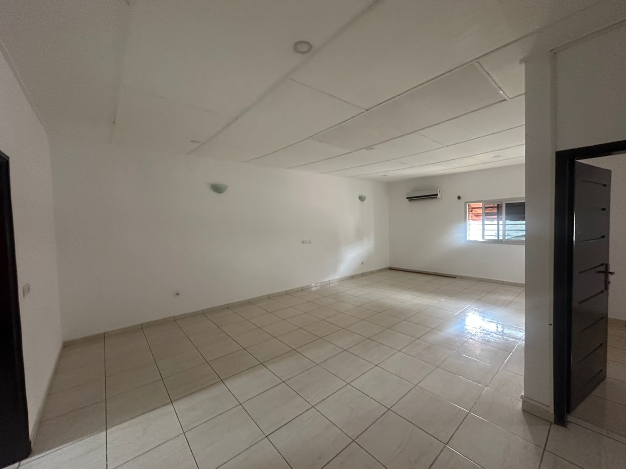 Villa Duplex 4 Pièces + Dépendance à Louer – Riviera 4 Synacassi 2