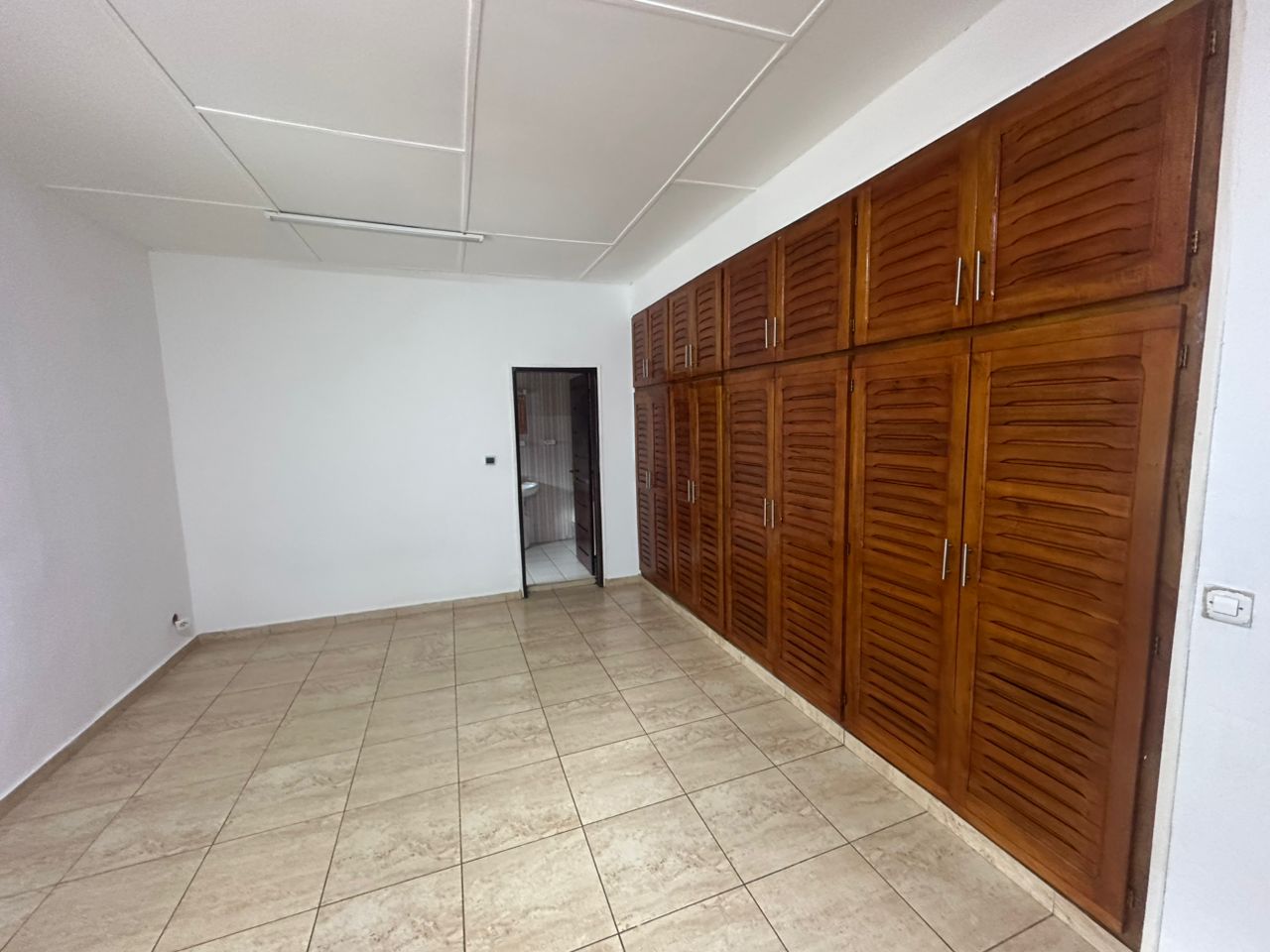 Villa Duplex 4 Pièces + Dépendance à Louer – Riviera 4 Synacassi 2