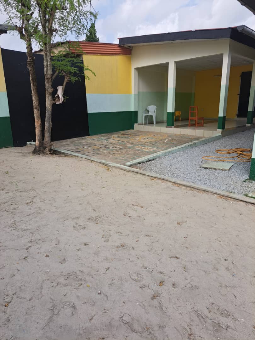 Villa Basse 3 Pièces avec Dépendances et Jardin – Riviera Golf 1