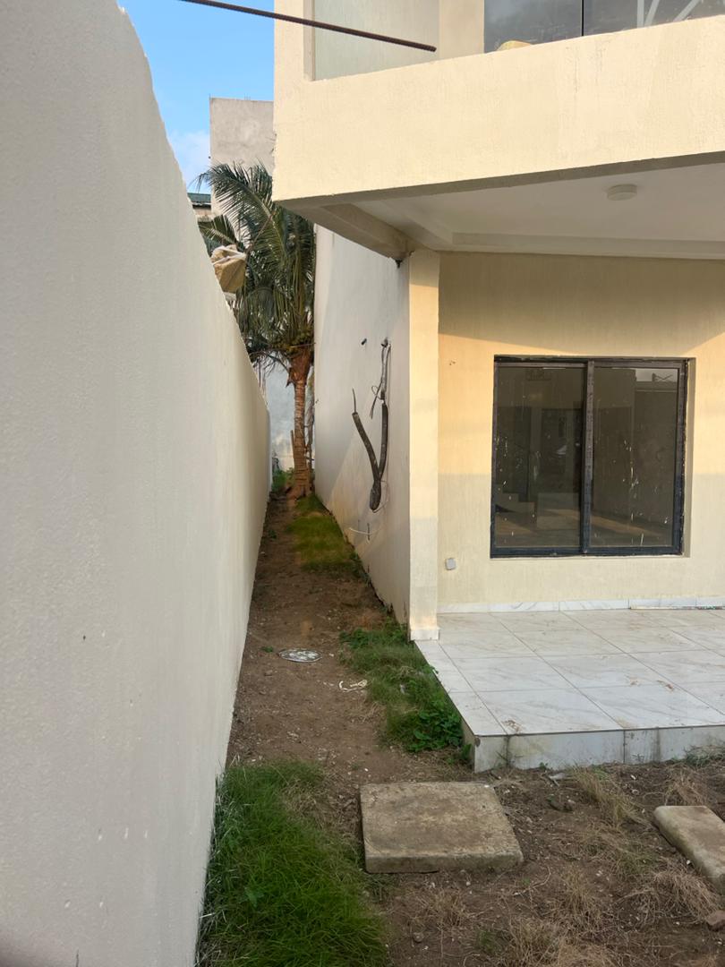 Duplex 4 Chambres avec Jardin – Cocody Angré, Abidjan