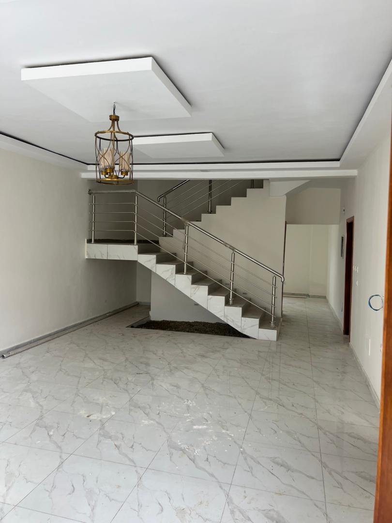 Duplex 4 Chambres avec Jardin – Cocody Angré, Abidjan
