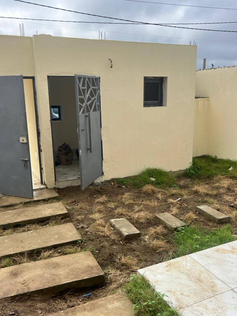 Duplex 4 Chambres avec Jardin – Cocody Angré, Abidjan