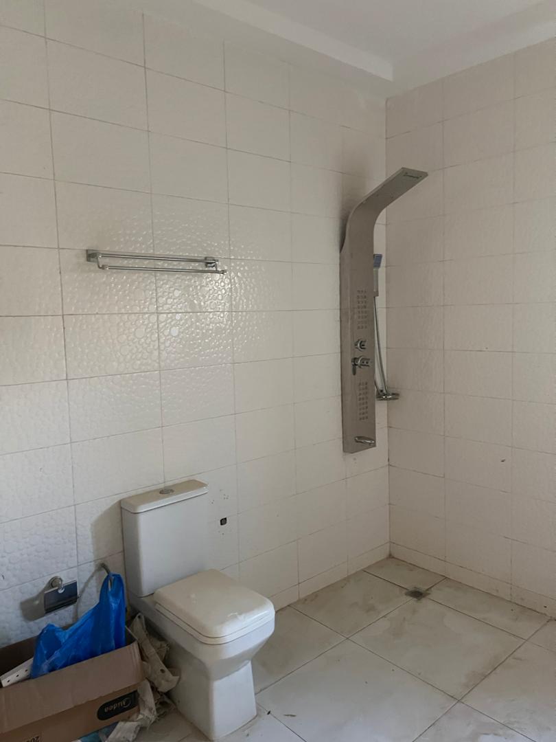 Duplex 4 Chambres avec Jardin – Cocody Angré, Abidjan