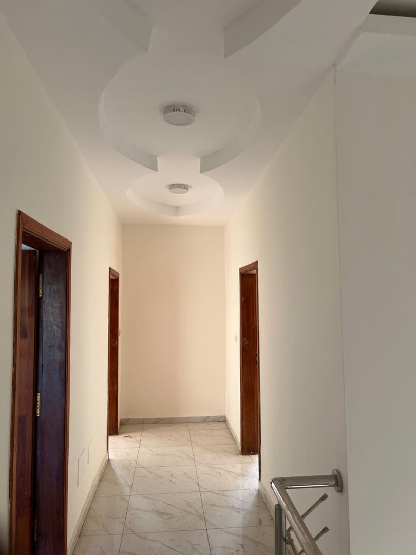 Duplex 4 Chambres avec Jardin – Cocody Angré, Abidjan