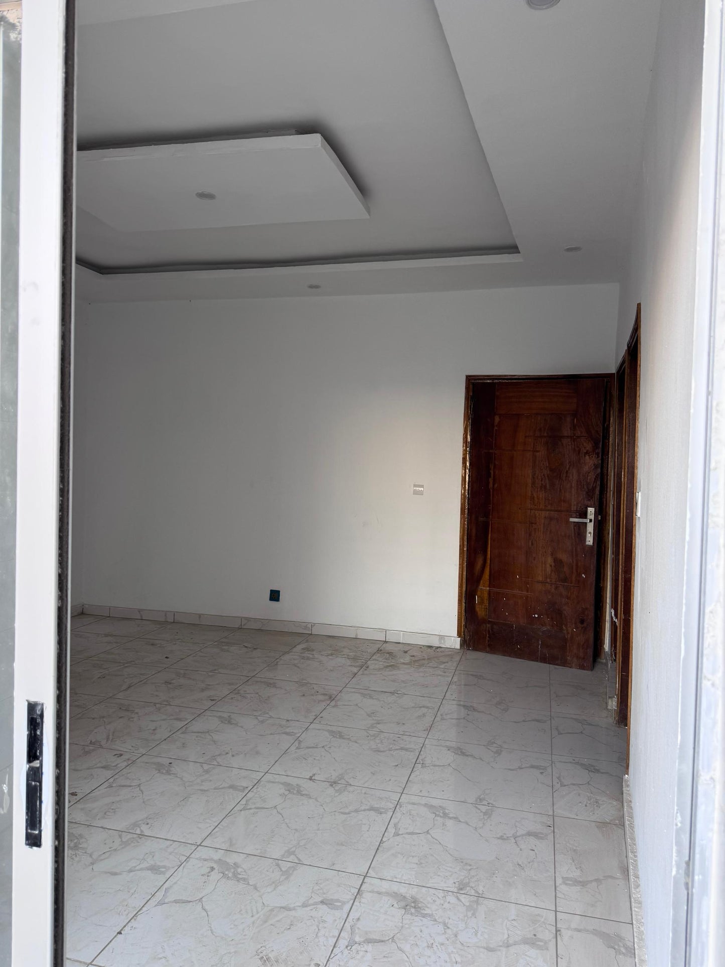 Appartement 3 Pièces – Cocody Angré (Face Cité Militaire)