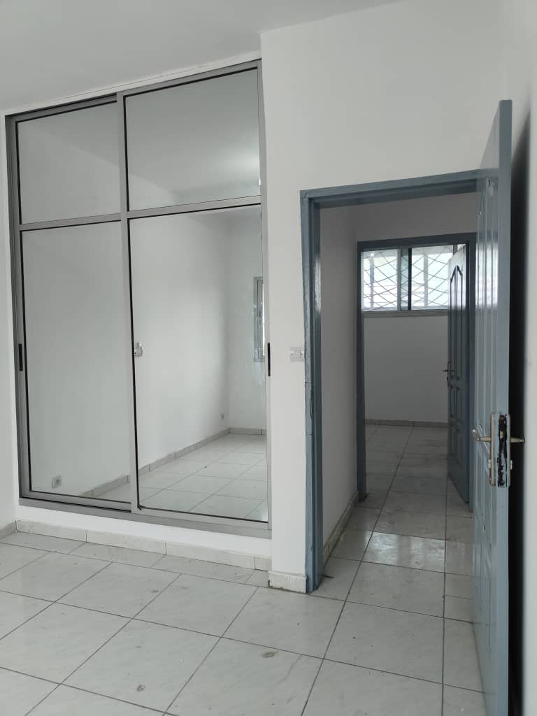 Appartement 3 Pièces – Cocody Angré (Face Cité Militaire)