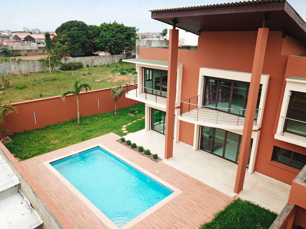 Villa d’Architecte avec Piscine et Jardin – M’Badon