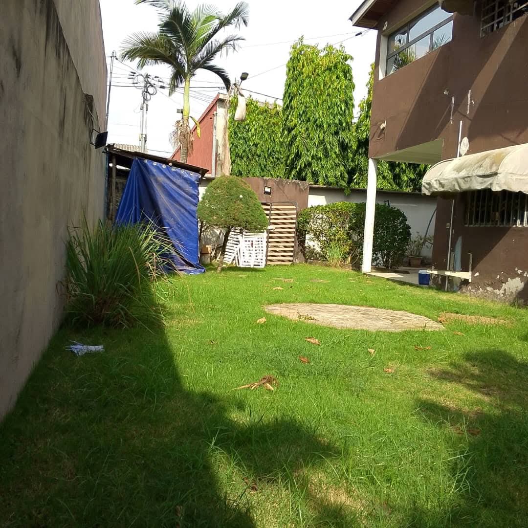 Villa Duplex 7 Pièces – Cocody Riviera Faya (Feh Kessé)