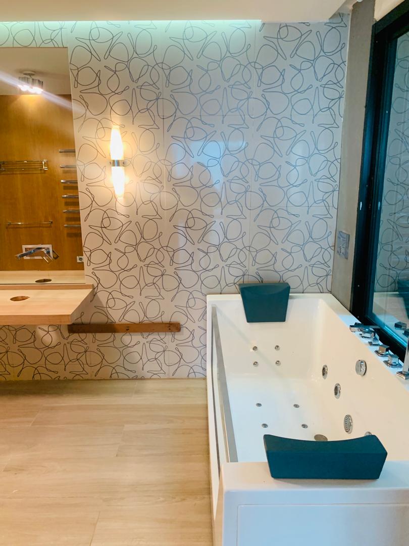 Villa de 10 pièces a la riviera M'badon