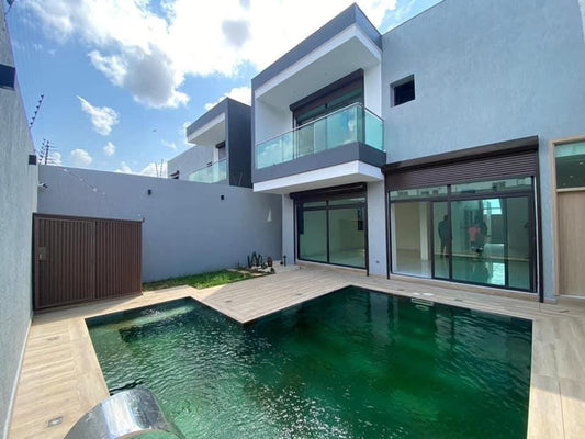 Villa Duplex 6 Pièces avec Piscine – Riviera M’Pouto