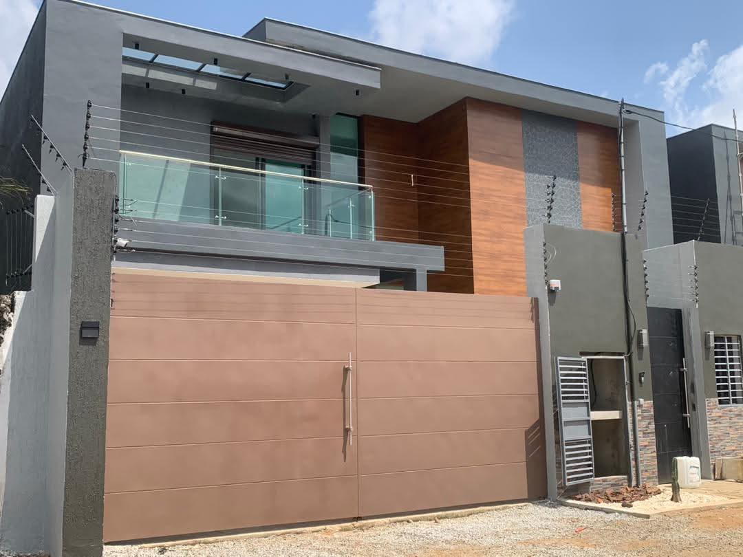 Villa Duplex 6 Pièces avec Piscine – Riviera M’Pouto