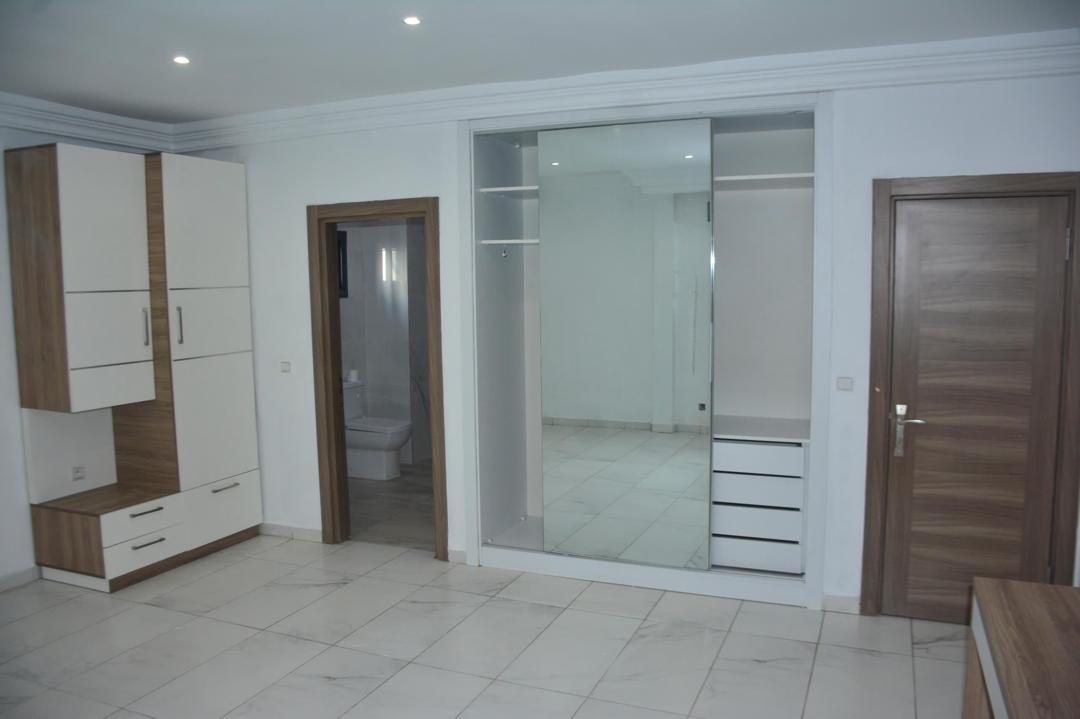 Appartement 4 Pièces avec Balcon – Riviera 4 M’Badon