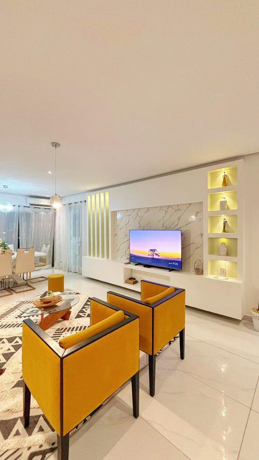 APPARTEMENT MEUBLÉ de 04 pièces au 5e étage ASCENSEUR h24 immeuble BOUNKER
