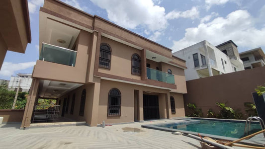Villa Duplex de Haut Standing à Louer à M'Badon - Carrefour AKWABA