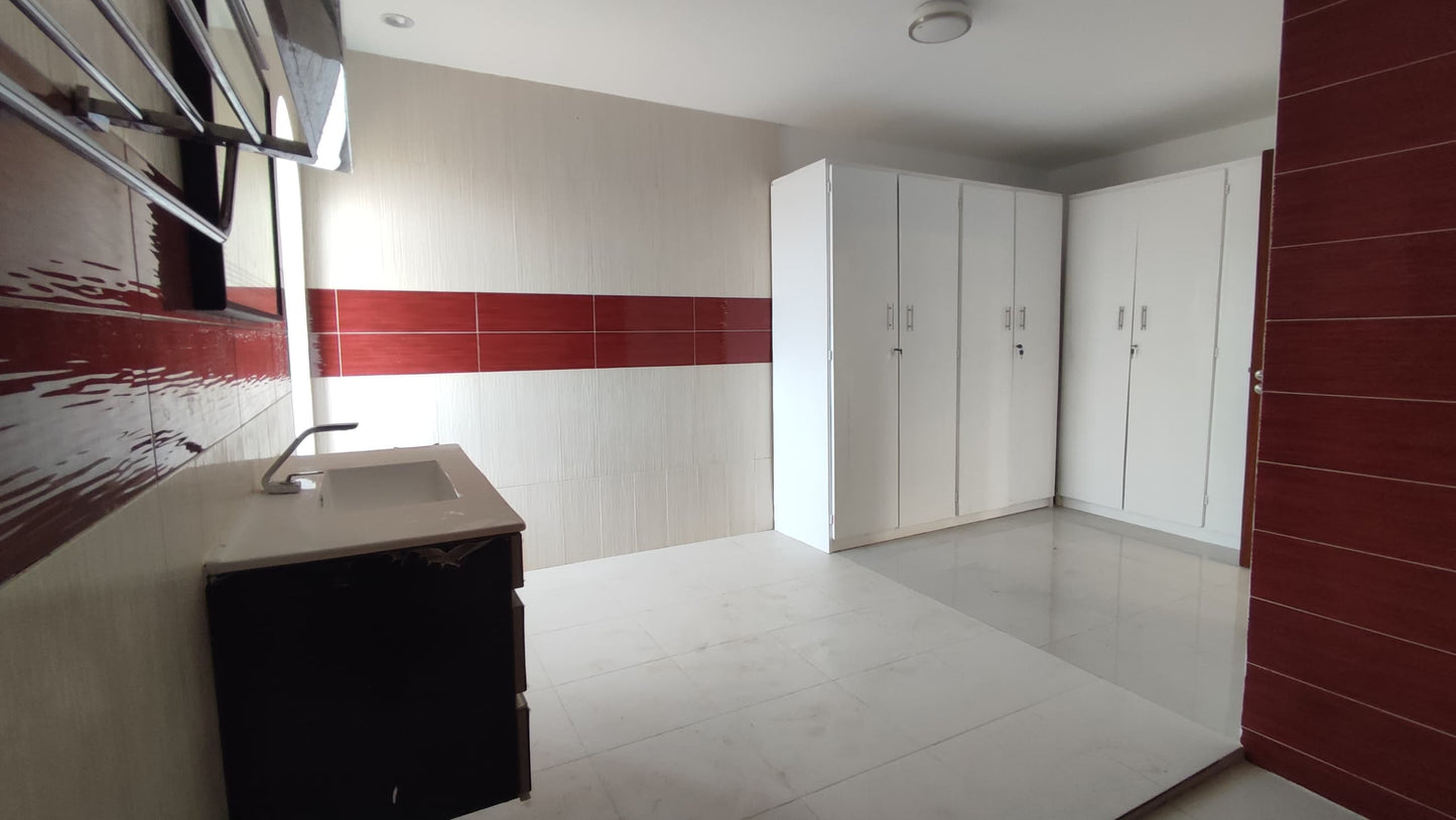 Villa Duplex de Haut Standing à Louer à M'Badon - Carrefour AKWABA