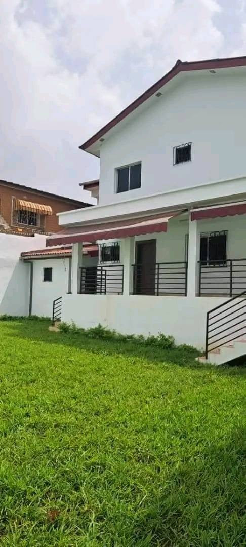 Villa Duplex avec Jardin – 2 Plateaux Duncan, Laurier 5