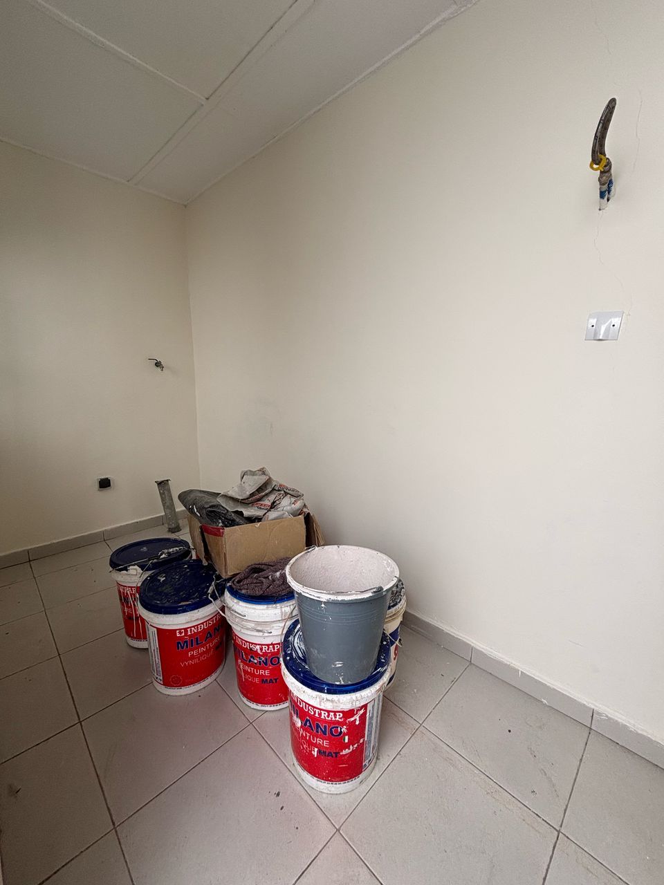 Villa Basse 4 Pièces + Dépendance – Abatta Cité Oribat 2