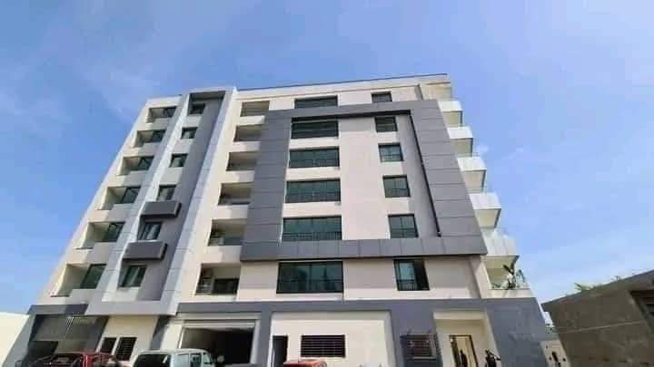 Appartement Haut Standing 5 Pièces avec Salle de Sport – Cocody Danga, Lycée Technique