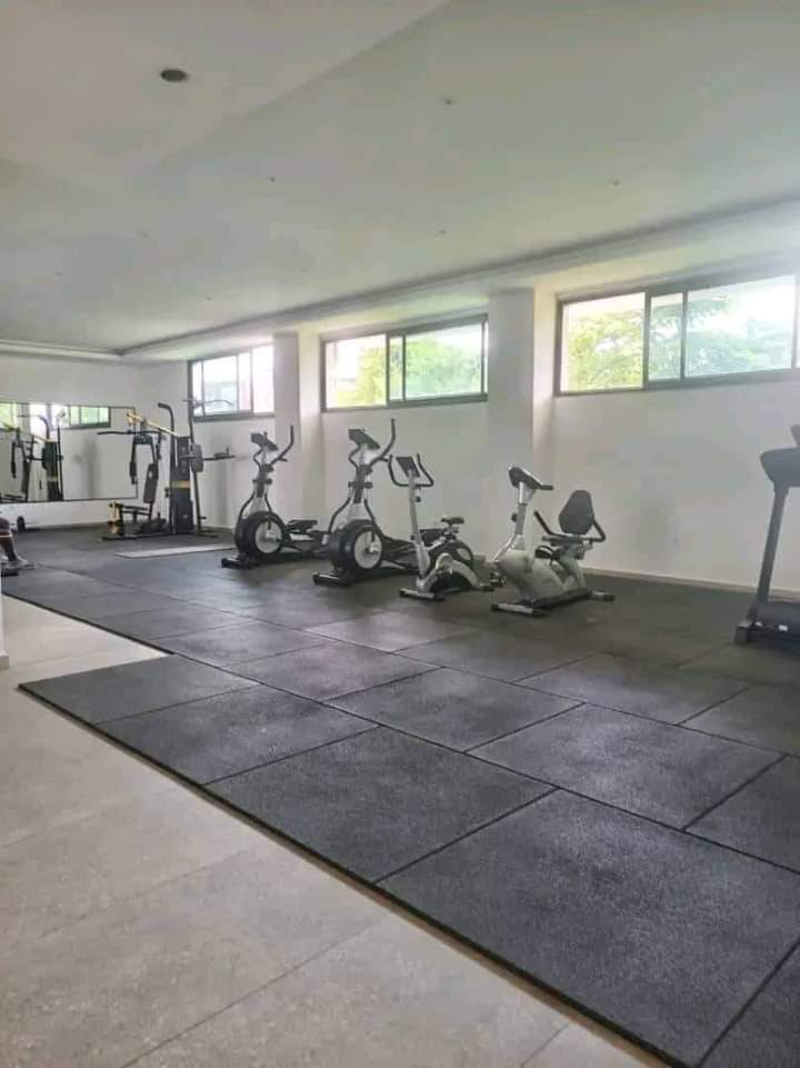 Appartement Haut Standing 5 Pièces avec Salle de Sport – Cocody Danga, Lycée Technique