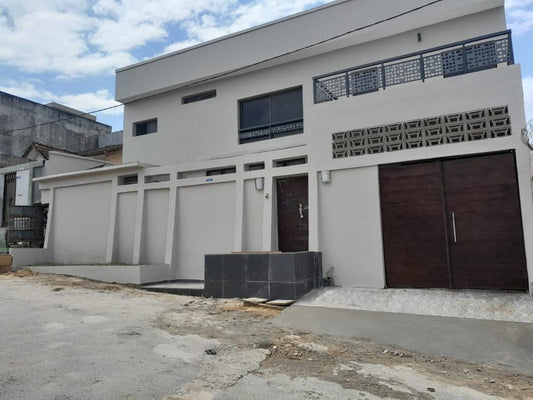 Villa duplex 11 pièces haut standing avec piscine – Cocody Riviera 3 Synacaci