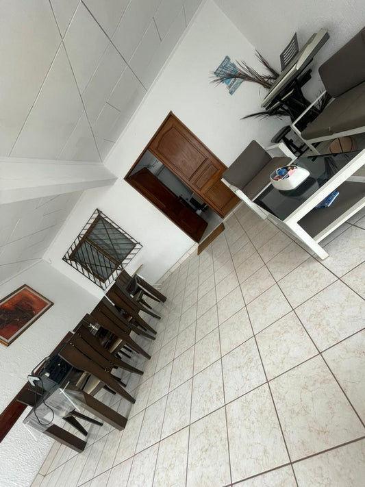 Villa Basse Moderne de 4 Pièces + 3 Dépendances avec Grand Parking et Jardin – Riviera Jardin