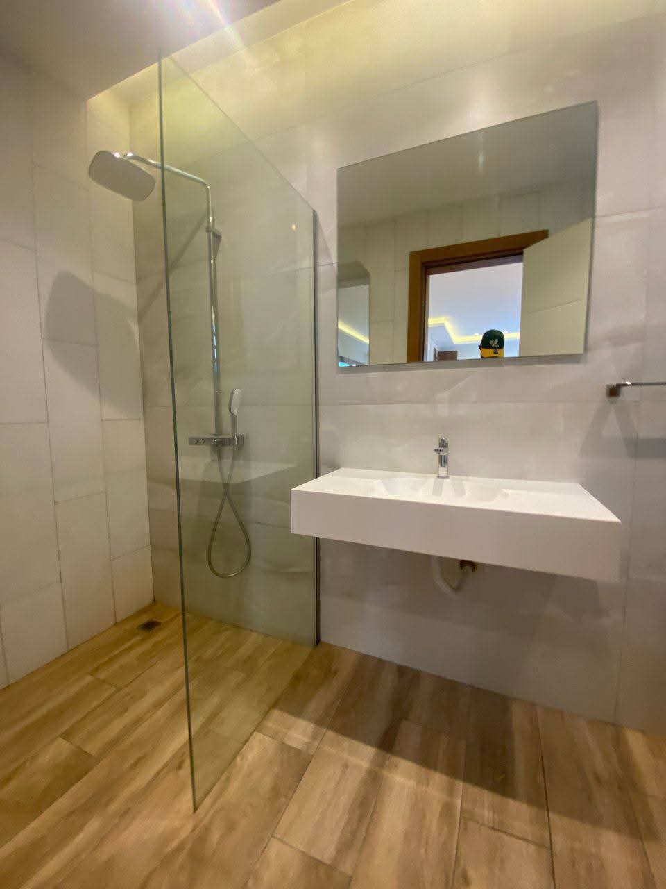 Appartements Neufs 5 Pièces – 4 Chambres Autonomes, Piscine, Salle de Sport & Parking Souterrain – Cocody Riviera 4 M’Badon